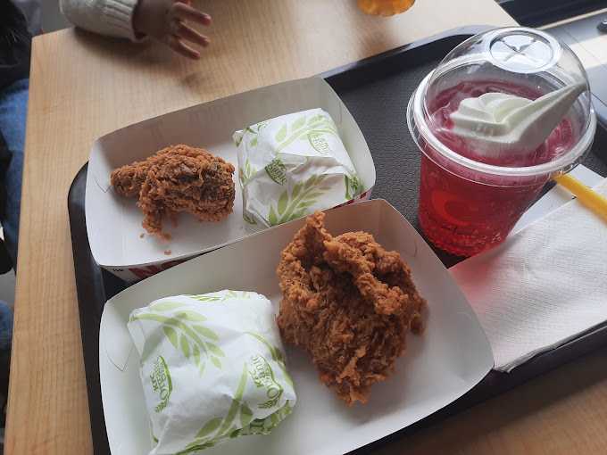 KFC Box - Ramayana Pasar Minggu 2