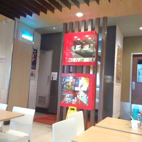 KFC Box - Ramayana Pasar Minggu 6