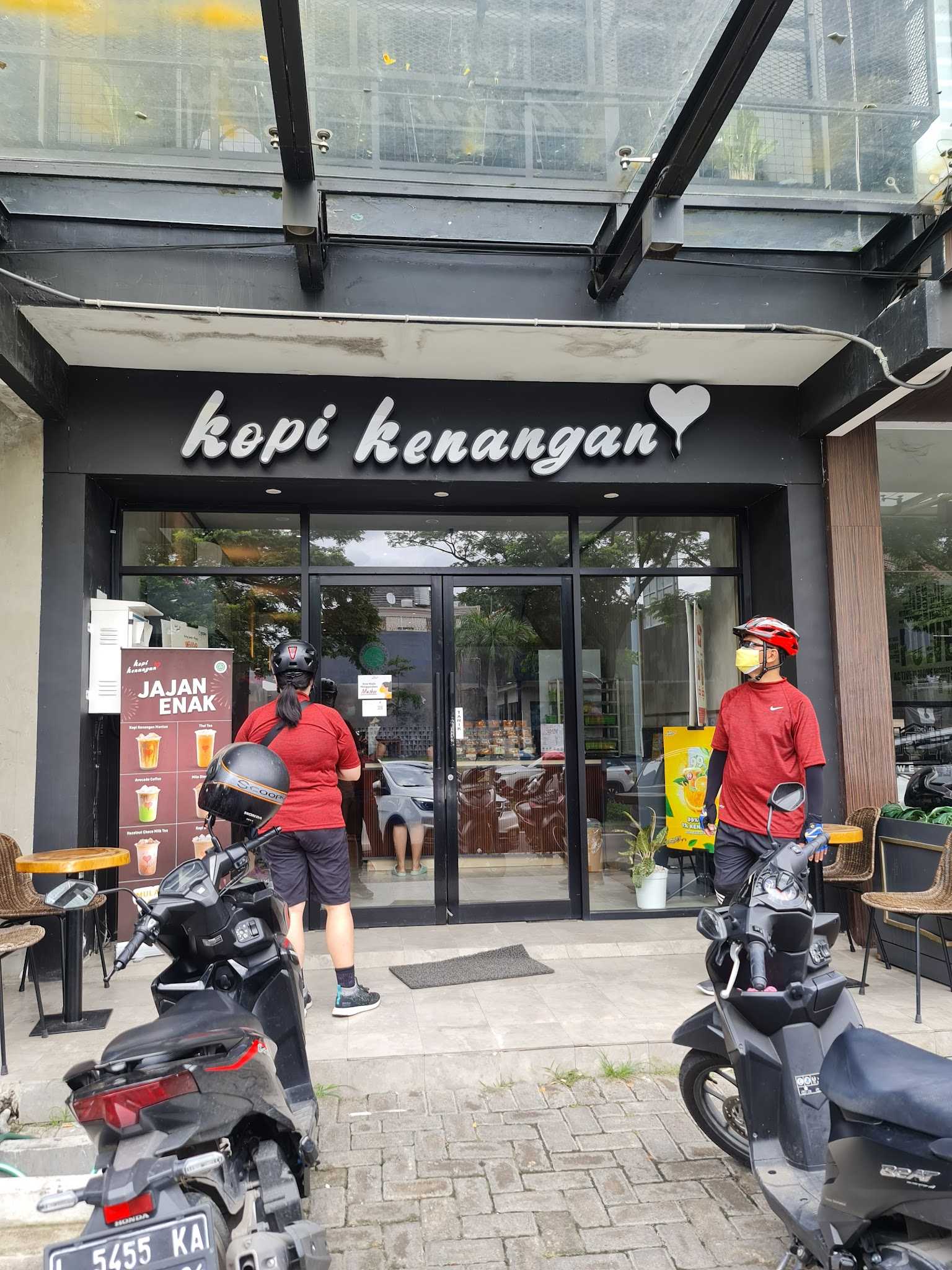 Kopi Kenangan - G Walk 1