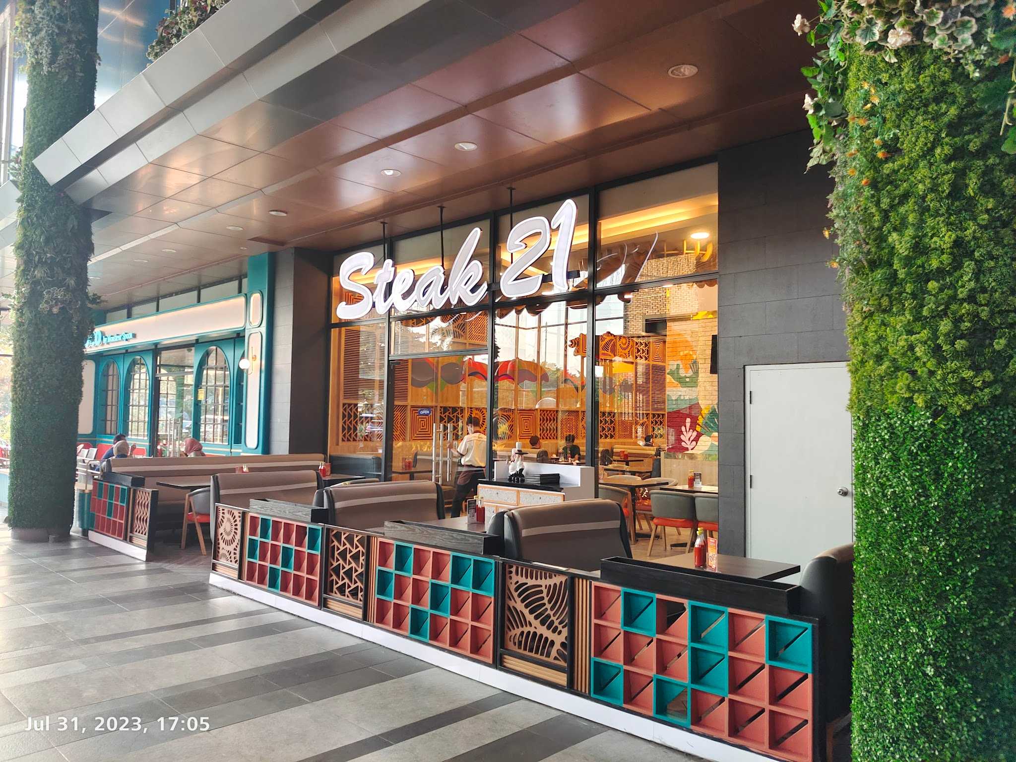 Steak 21 - Living Plaza 1