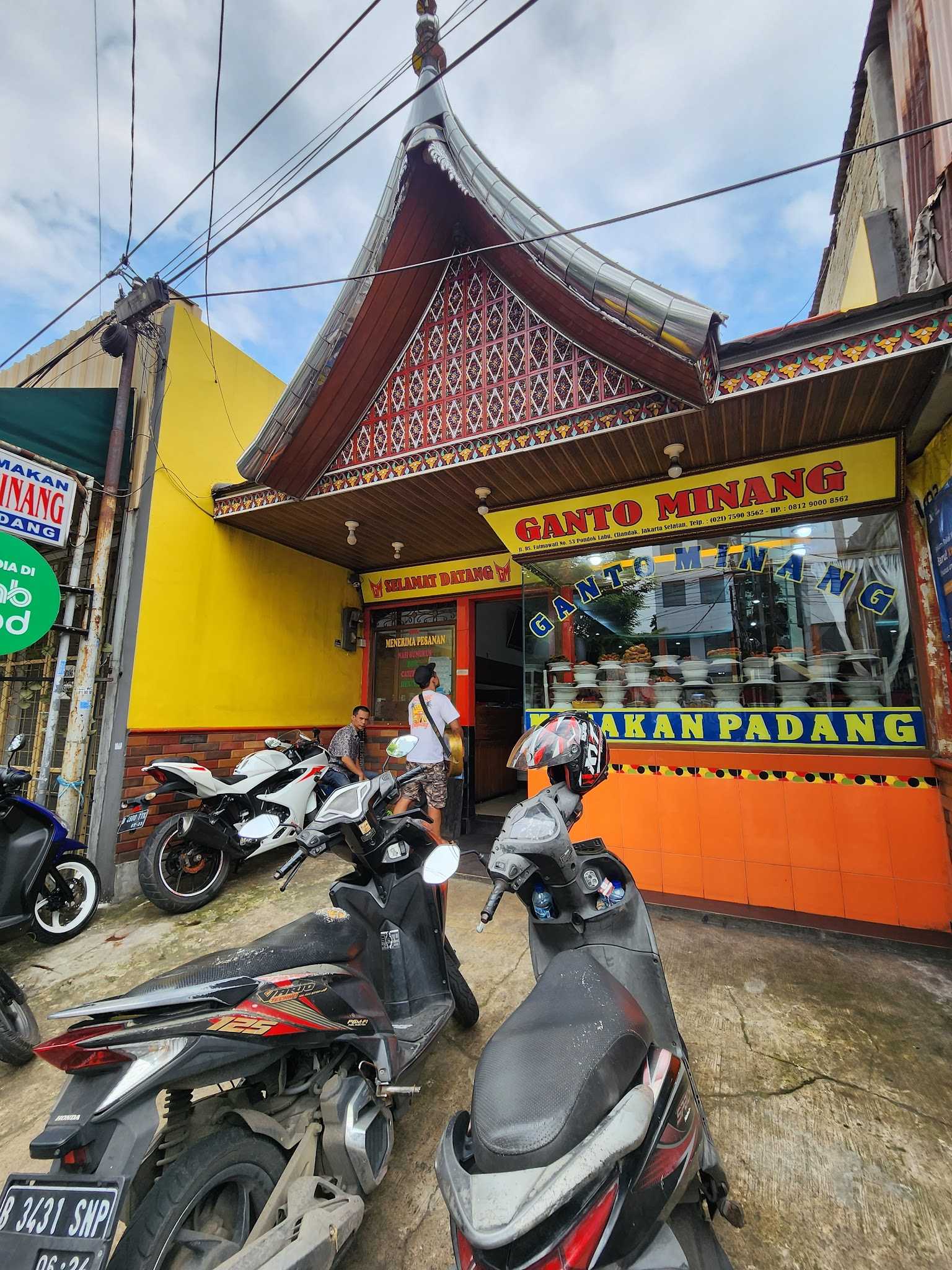 Rumah Makan Ganto Minang 1