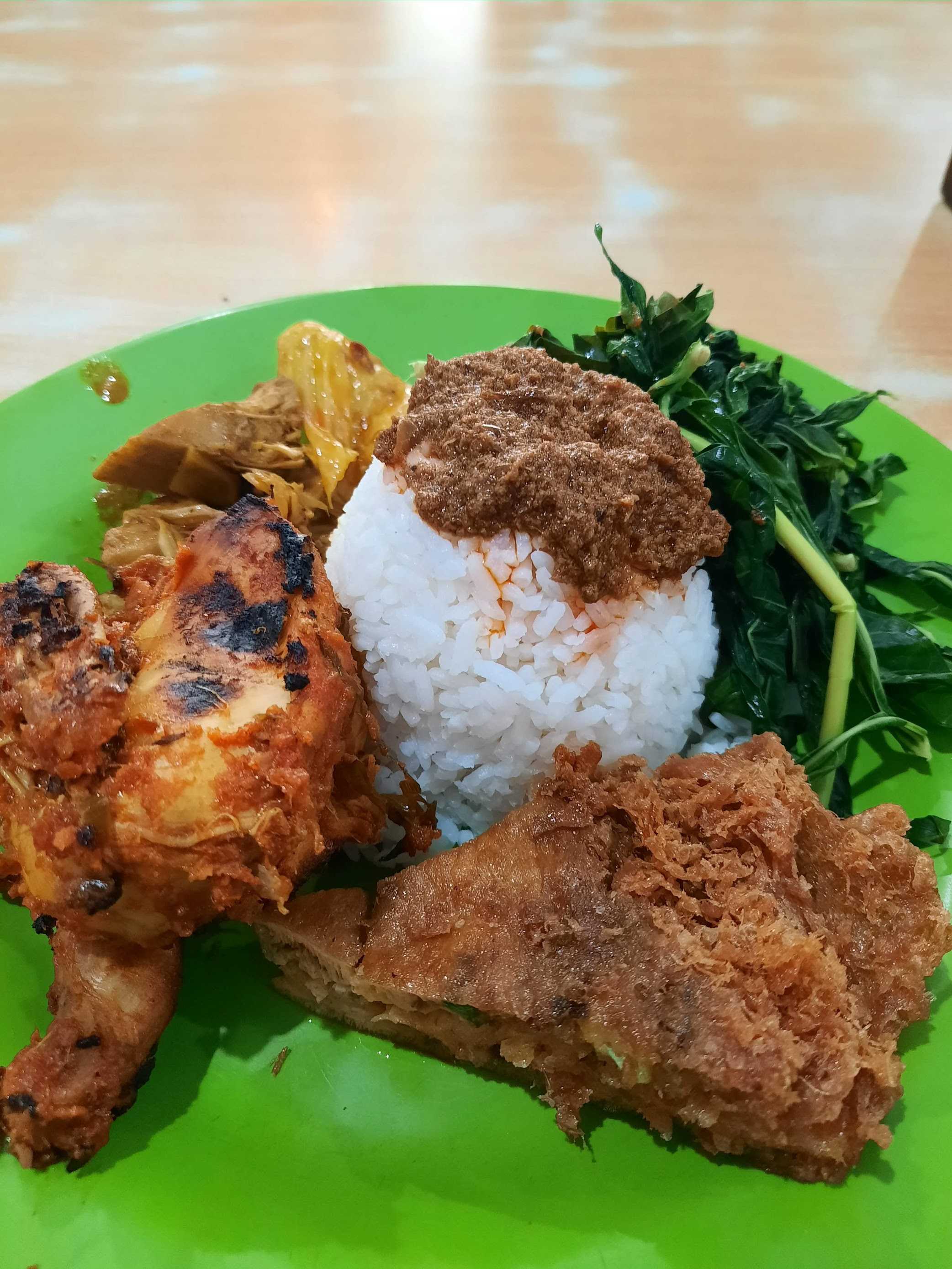 Rumah Makan Ganto Minang 2