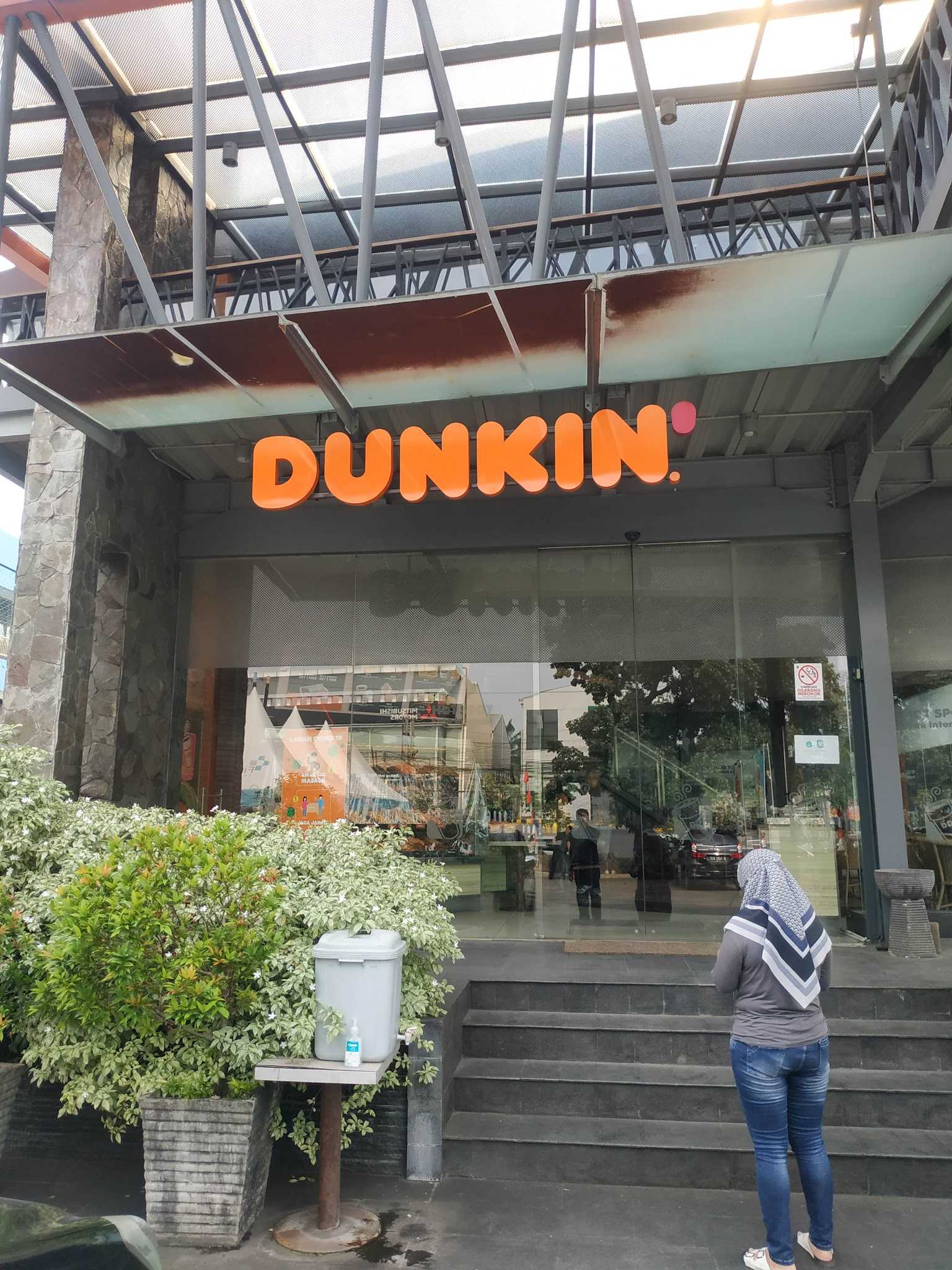 Dunkin' Buaran 1