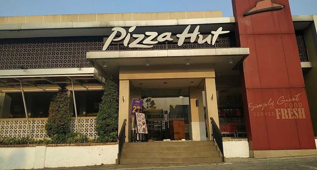 Pizza Hut Restoran - Pondok Kelapa 1