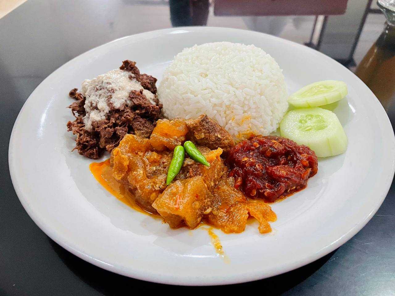 Ayam Goreng Mbok Berek Ny Astuti - Cipinang 2