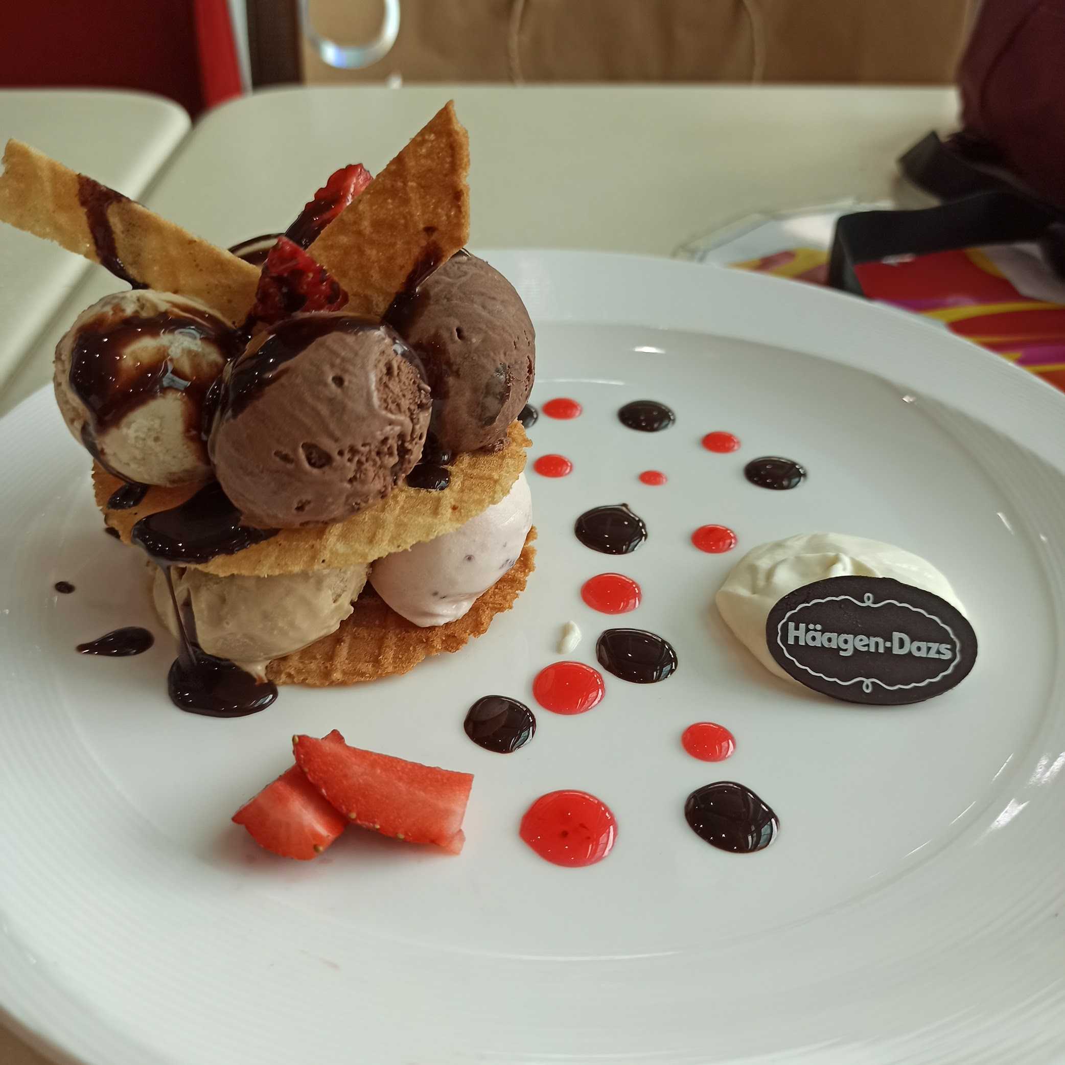 Haagen-Dazs Kiosk Summarecon Villaggio Karawang 9