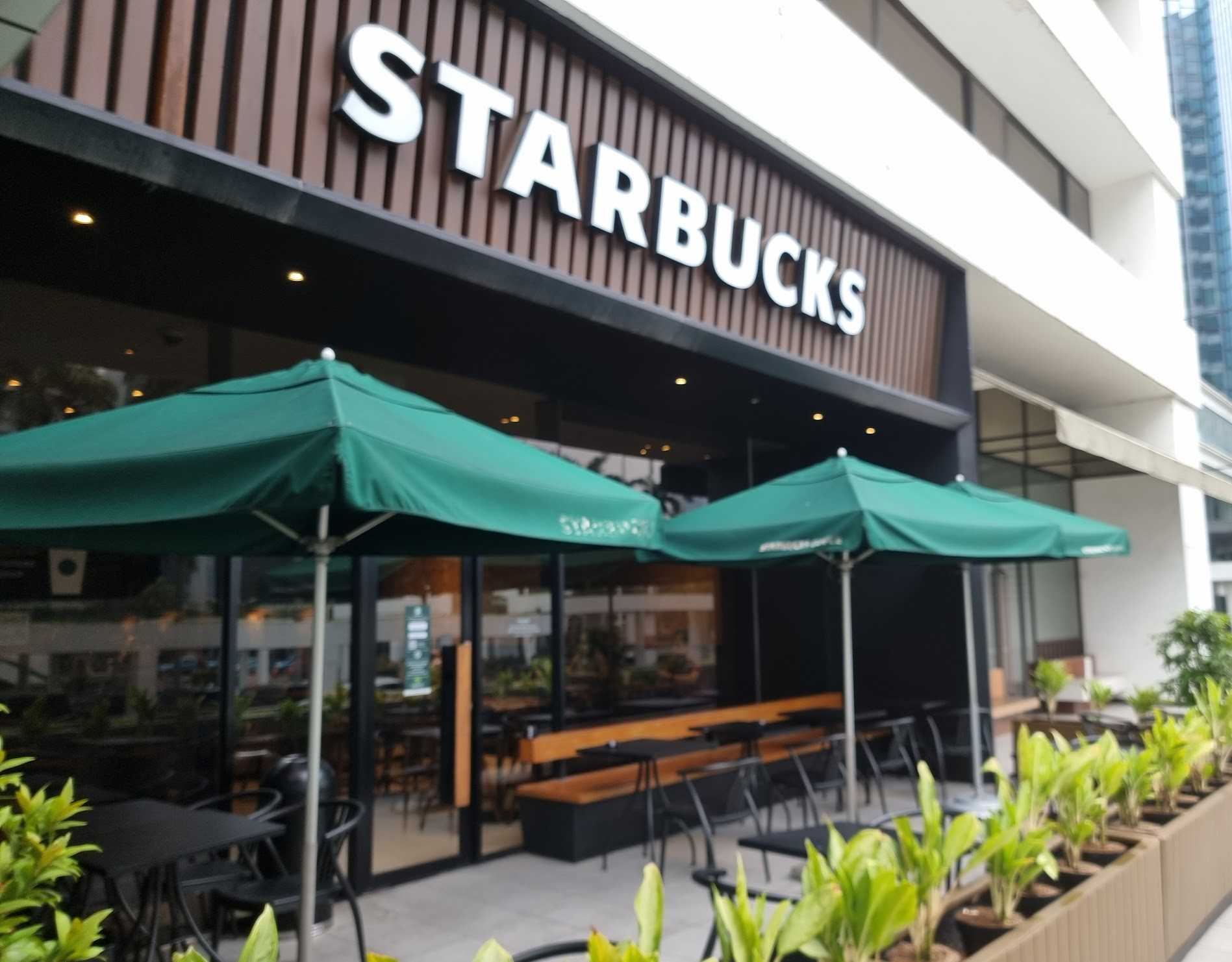 Starbucks - Gedung World Trade Center 1