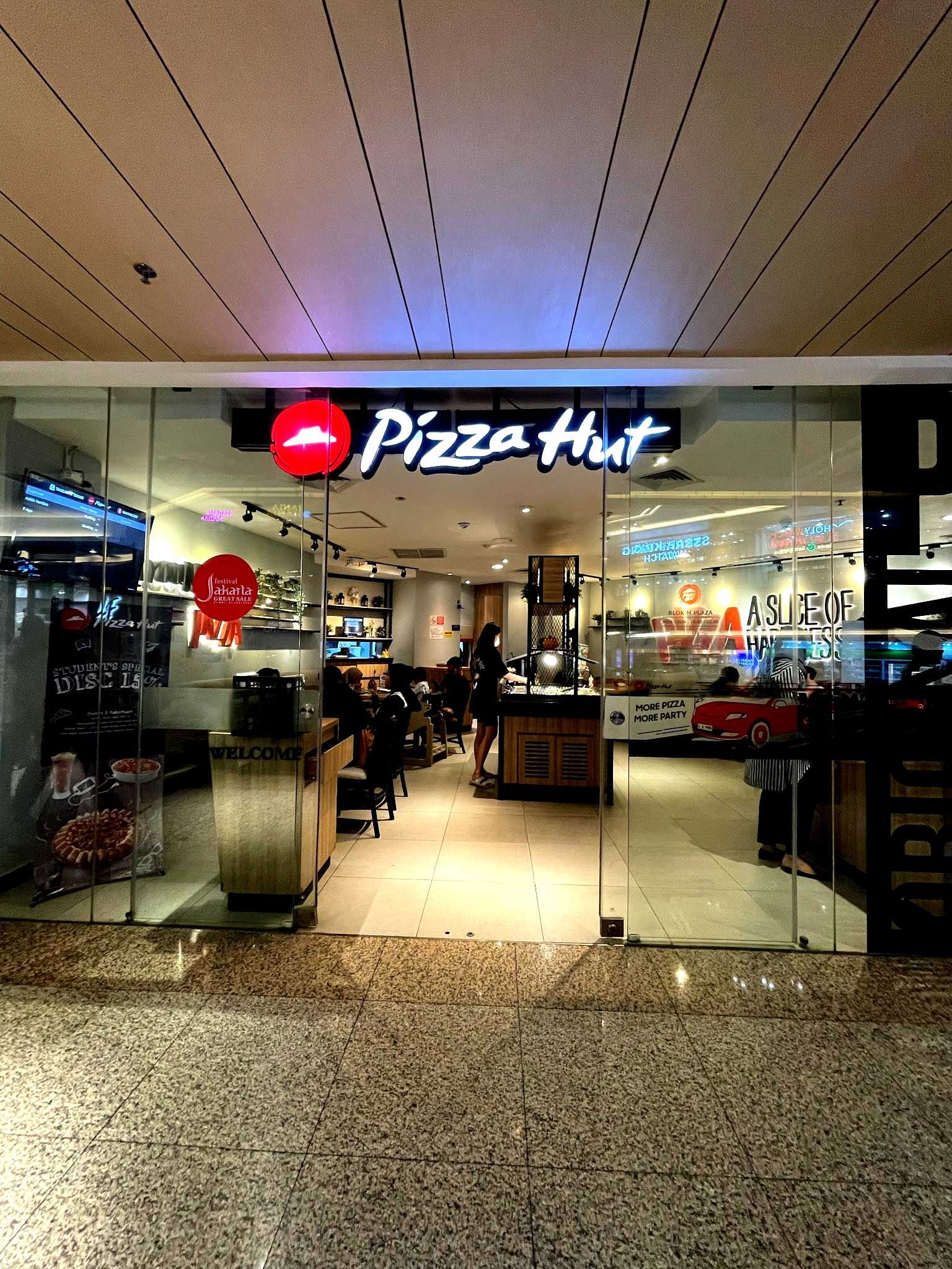 Pizza Hut Restoran - Blok M Plaza 1