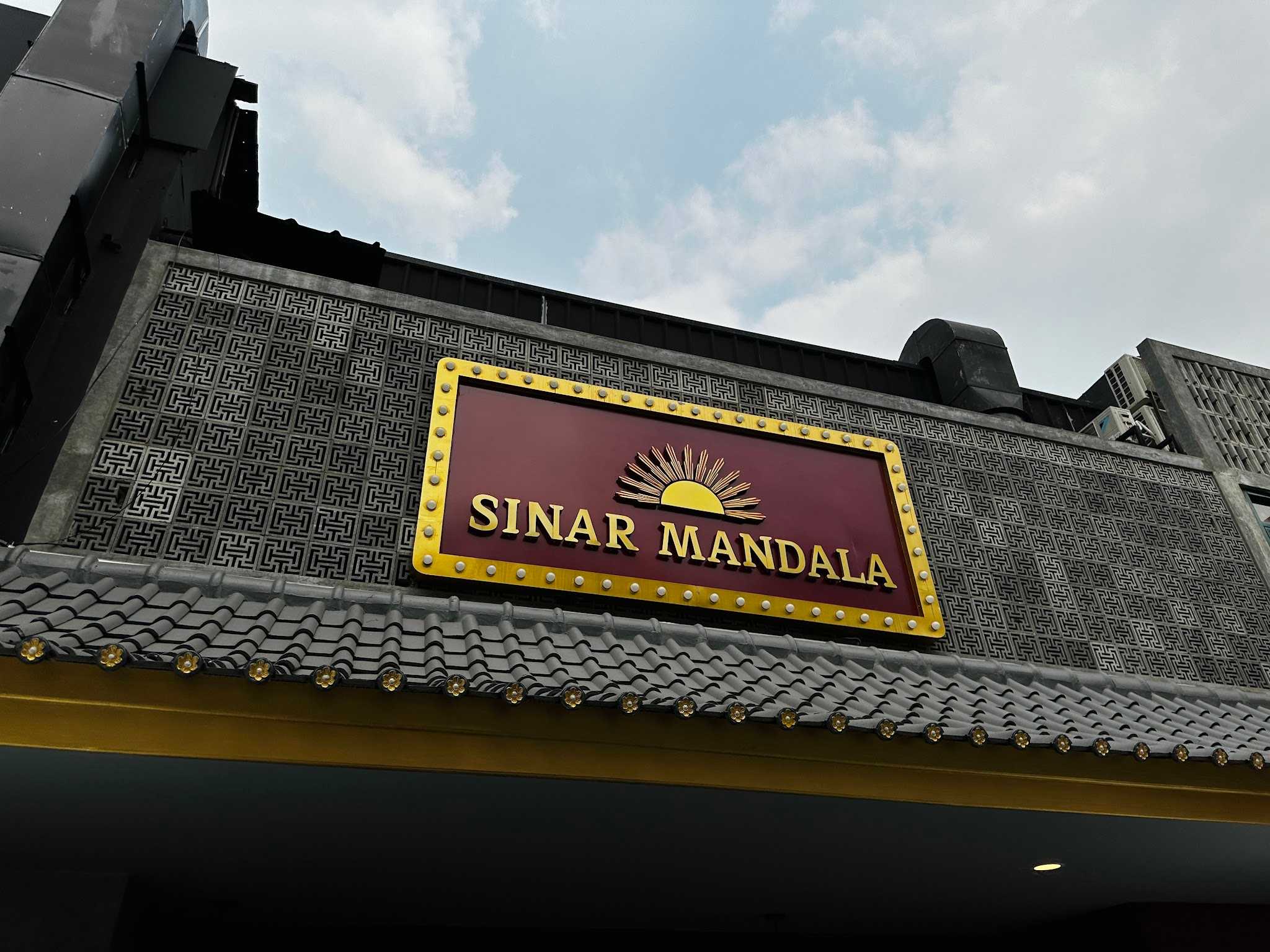 Sinar Mandala Restoran 1