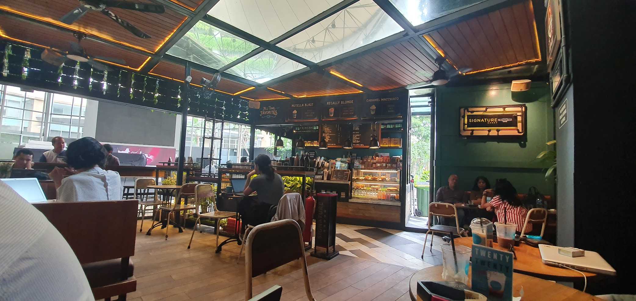 Djournal Coffee - Gandaria City (Ug) 3