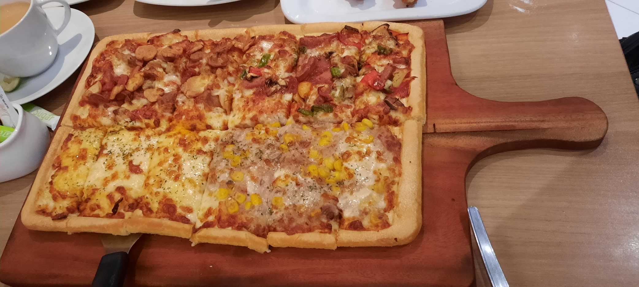 Pizza Hut Restoran - Kebun Jeruk 3