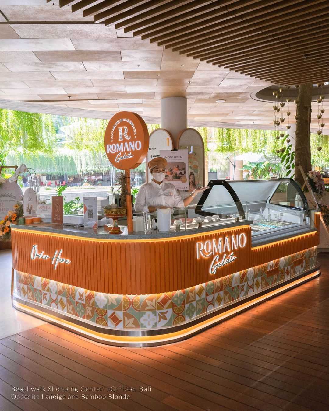 Romano Gelato - Beachwalk 1