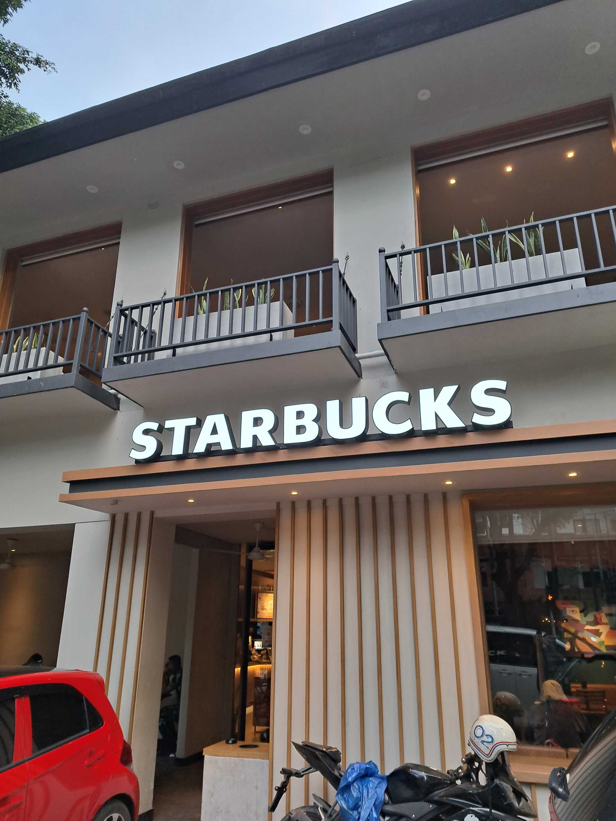 Starbucks - Sabang 1