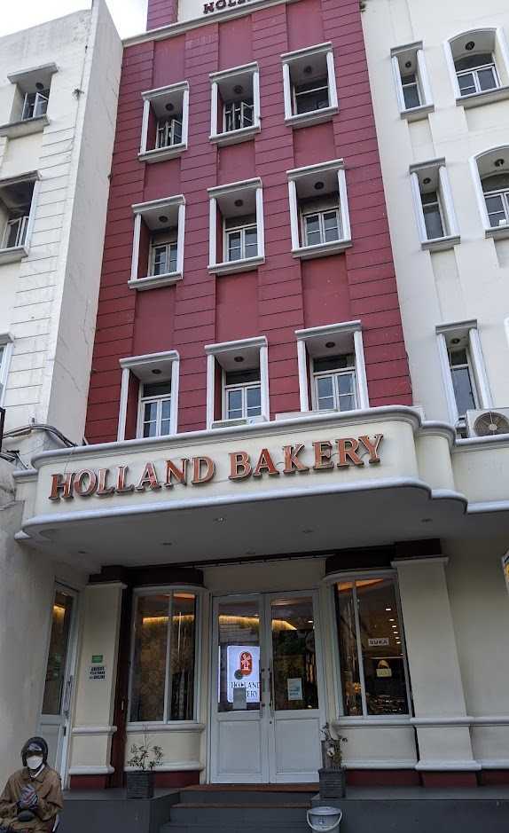 Holland Bakery Abdul Rivai 1