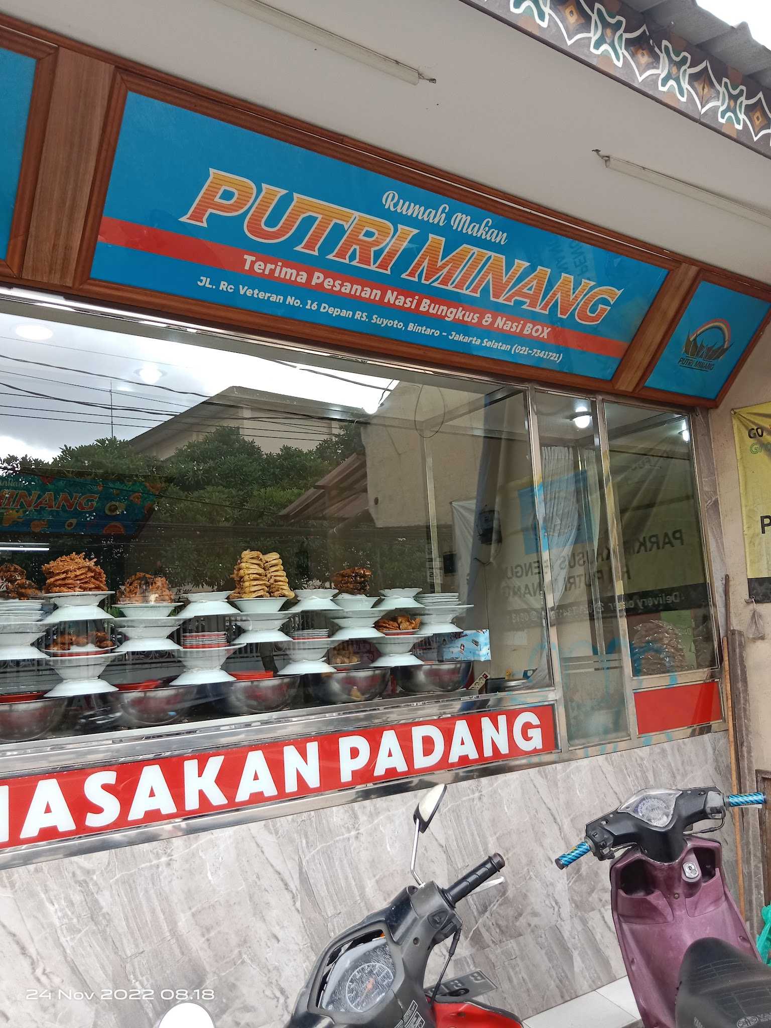 Rumah Makan Putri Minang 1