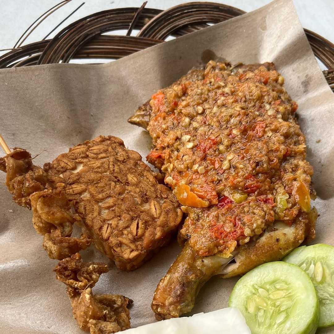 Ayam Gepuk Pak Gembus - Sentiong 3