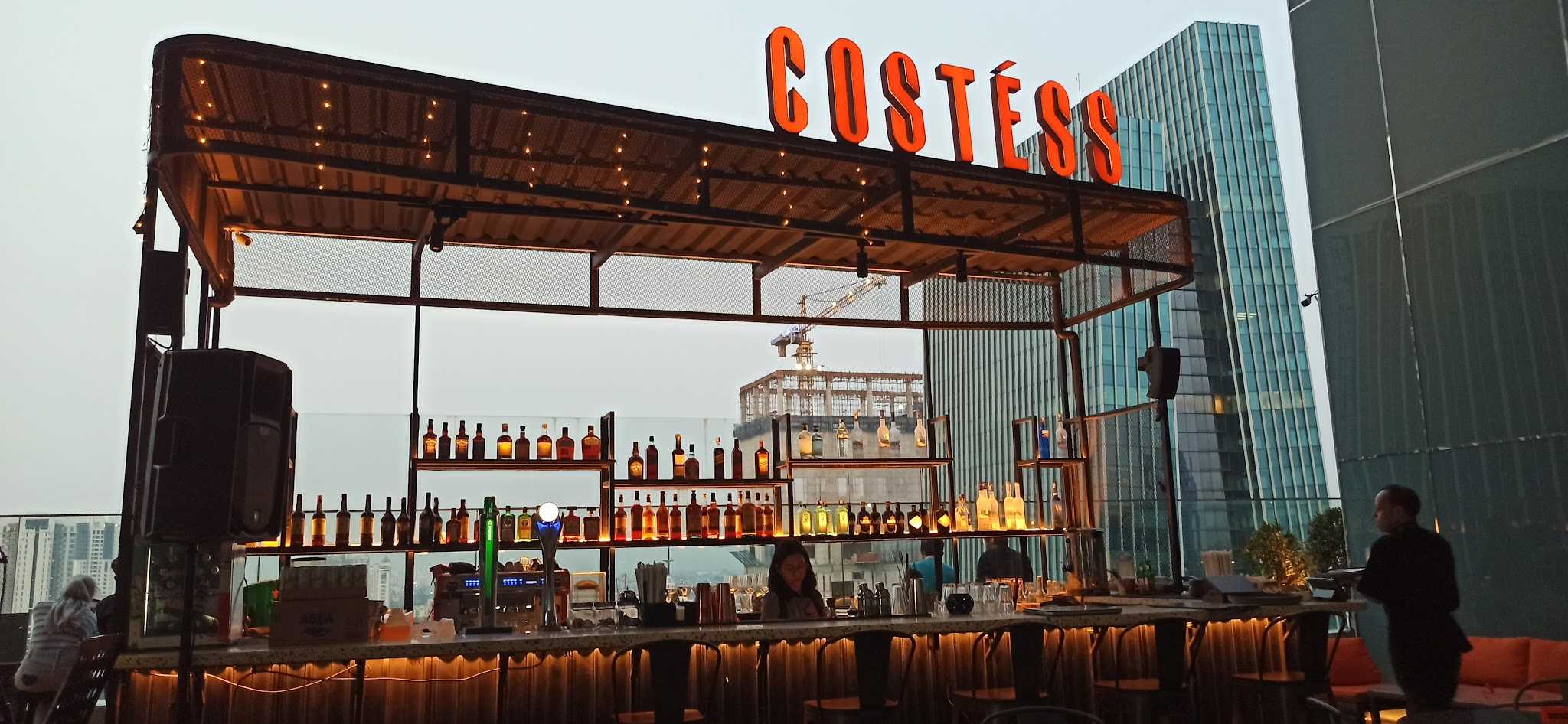 Costess Cafe & Bar 1