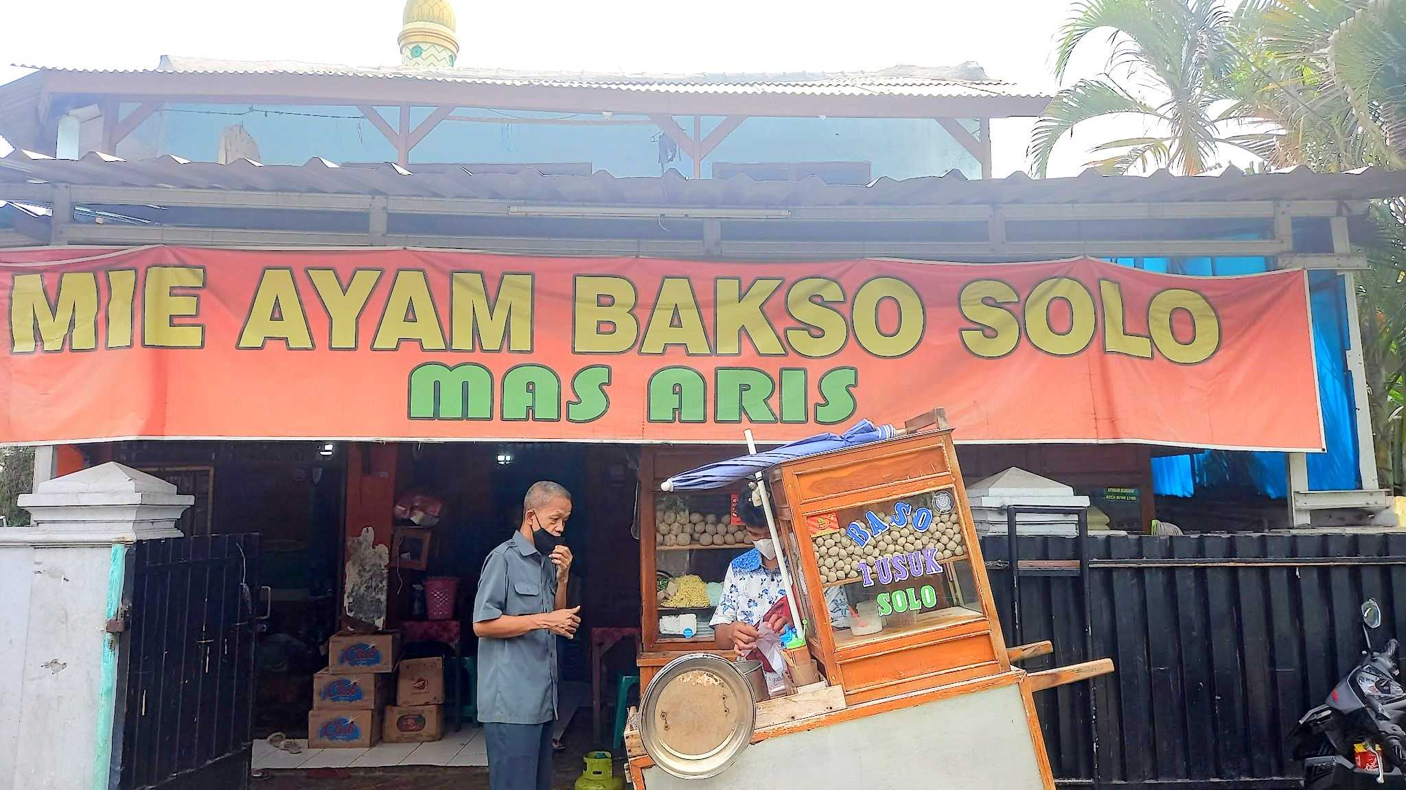 Mie Ayam Baso Solo Mas Aris Slipi 1