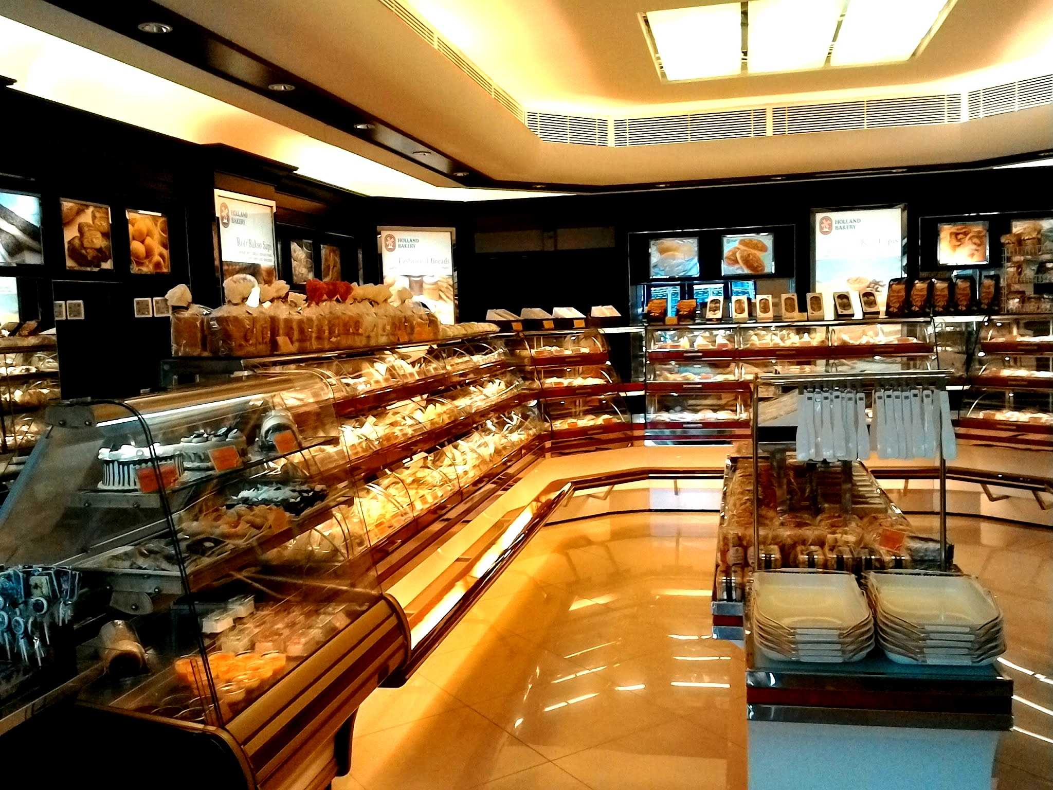 Holland Bakery - Saharjo 2