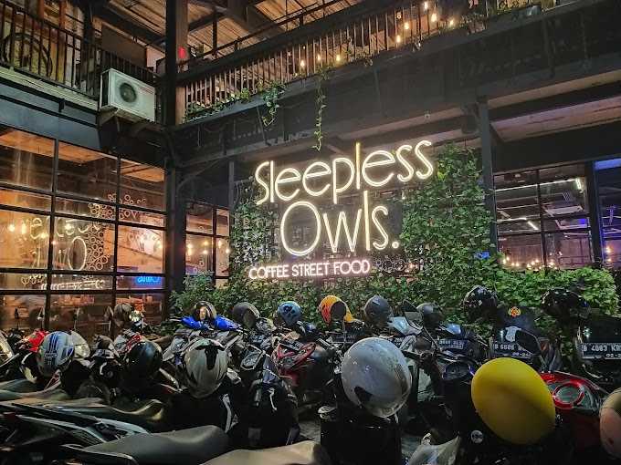 Sleepless Owls Coffee & Street Food 1