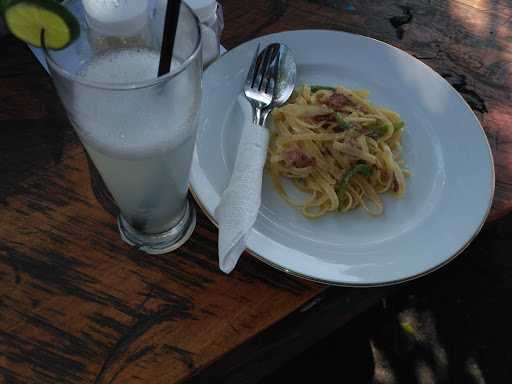 Warung Lebah Sea View 3