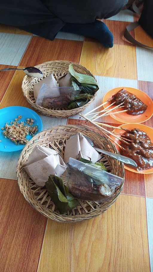 Nyoman Bledor Pork Satay Ii 7