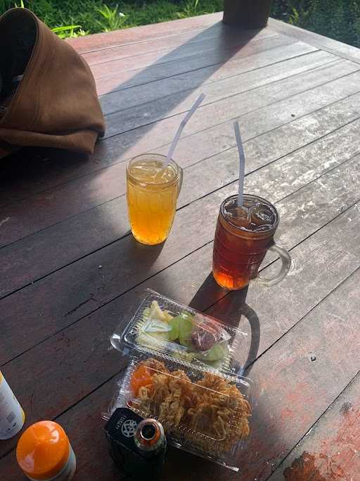 Warung Dadong Located 5