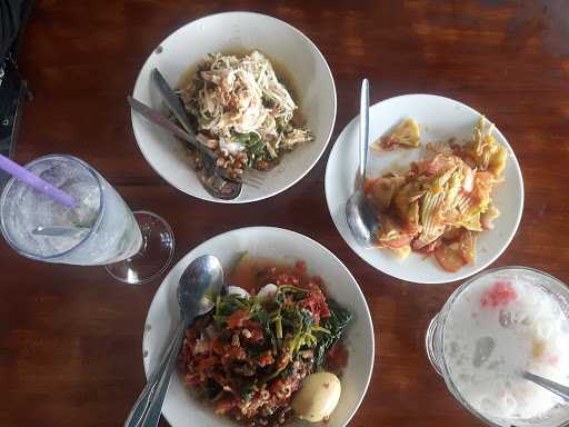 Warung Rujak Lalah Manis 4