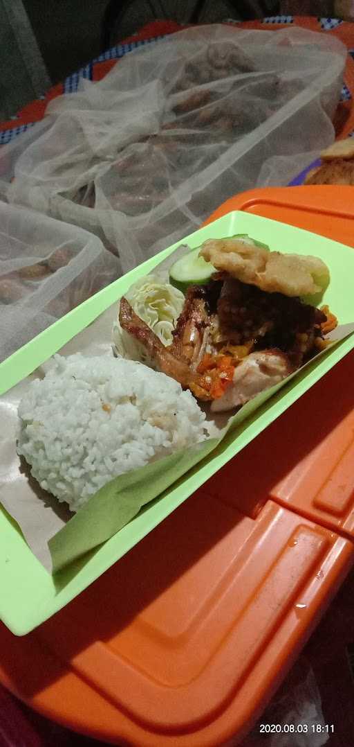 Ayam Penyet Ibu Emi 1