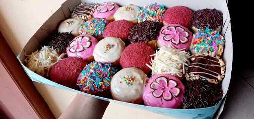 Davira Donuts 2