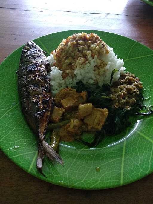 Rumah Makan Padang Sederhana 2