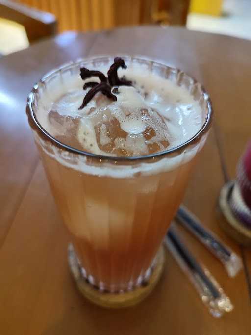 Serayu Coffee And Eatery 7