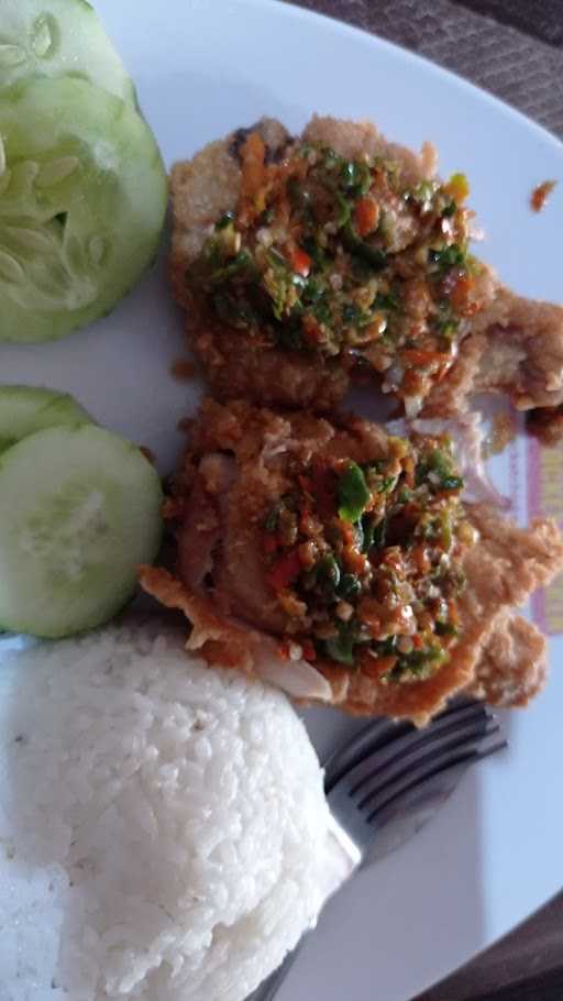 Rocket Chicken Ajibarang 10