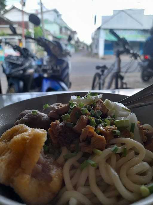 Bakso & Mie Ayam Solo Wonogiri 3