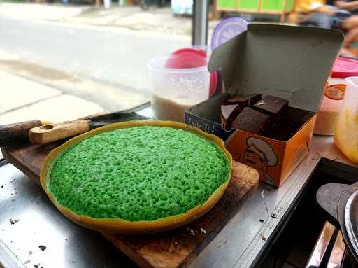 Martabak Manis 12 9