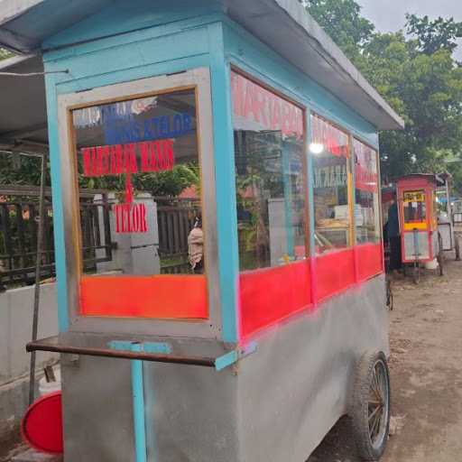 Martabak Manis Telor Surotrunan 6