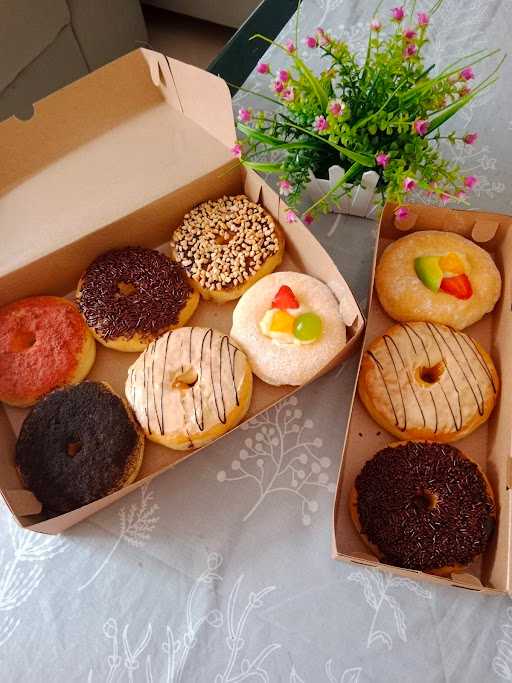 Halona Donuts 5