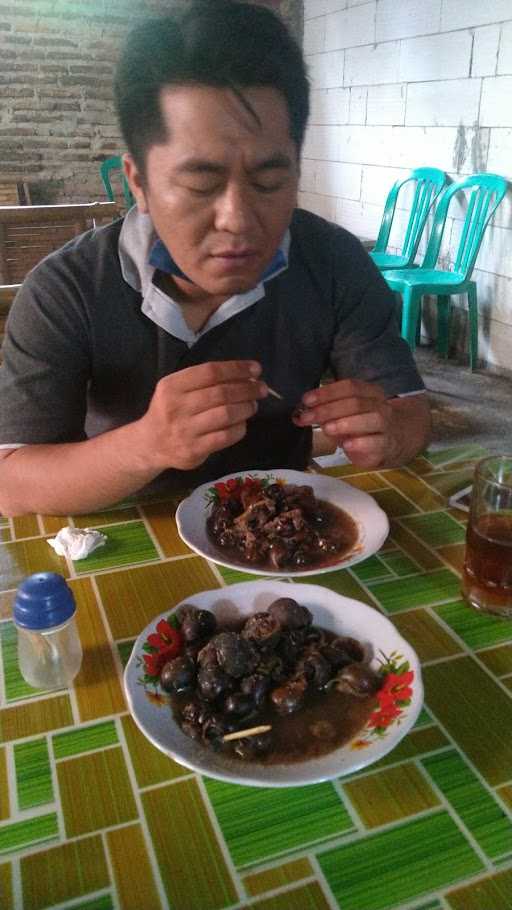 Rumah Makan Sederhana Ibu Manisah 1