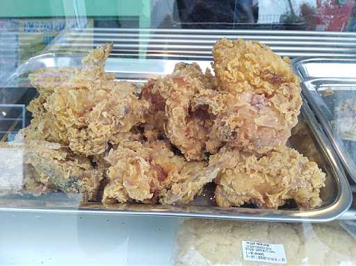 Al-Ladzat Fried Chicken 7