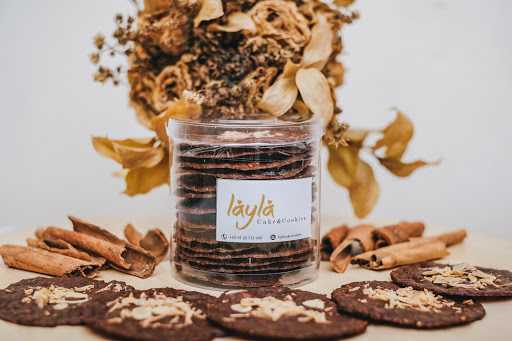 Layla Cake & Cookies 7