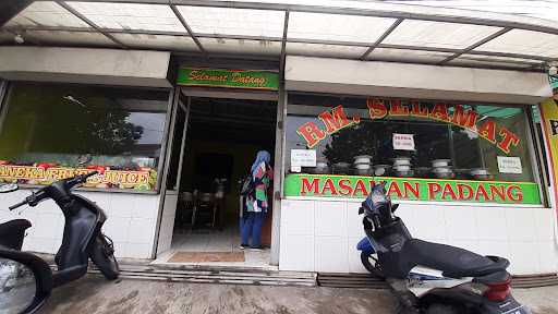 Rumah Makan Padang Selamat 8