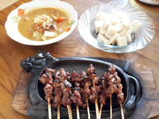 Satay Restaurant - Pak Gino 3