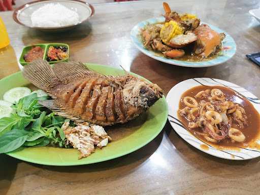 Seafood Oke & Ikan Bakar 3