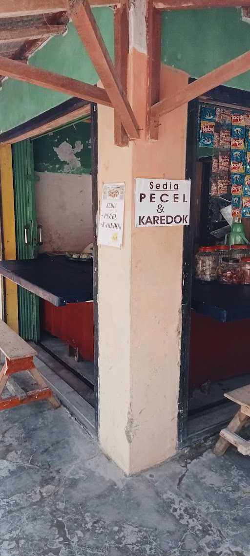 Warung Pecel & Karedok Umi 4