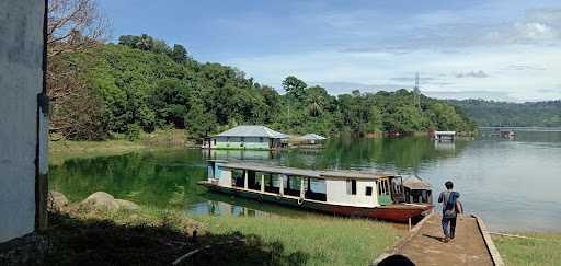 Penginapan Terapung Syifa 7