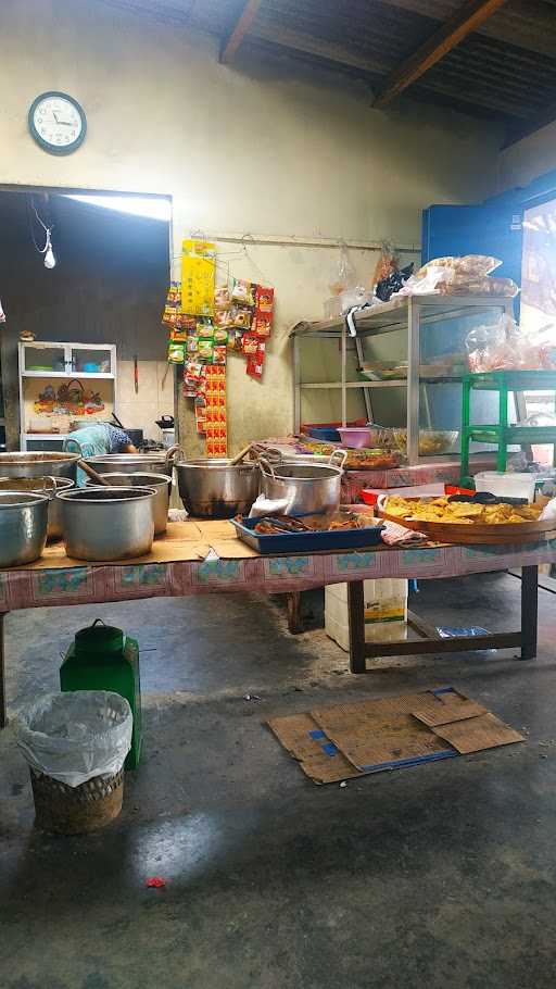 Warung Makan Dan Soto Mae 6