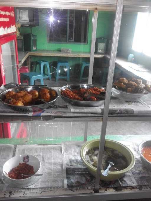 Warung 3Putra 'Mbak Win' 1