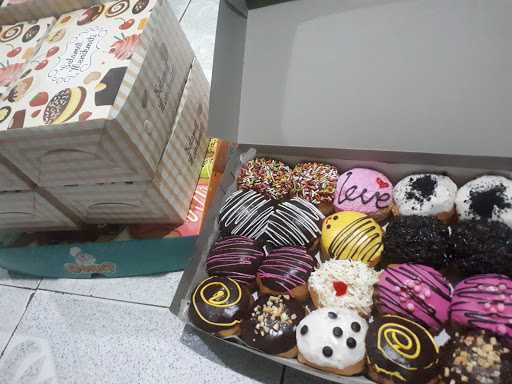 Griya Donuts' 8