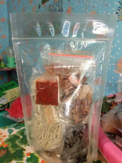 Mie Yamin Dan Ramen Ombot 1