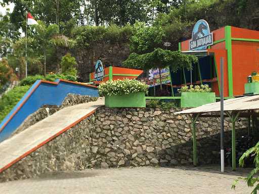 Jatijajar Cave Parking Area 5